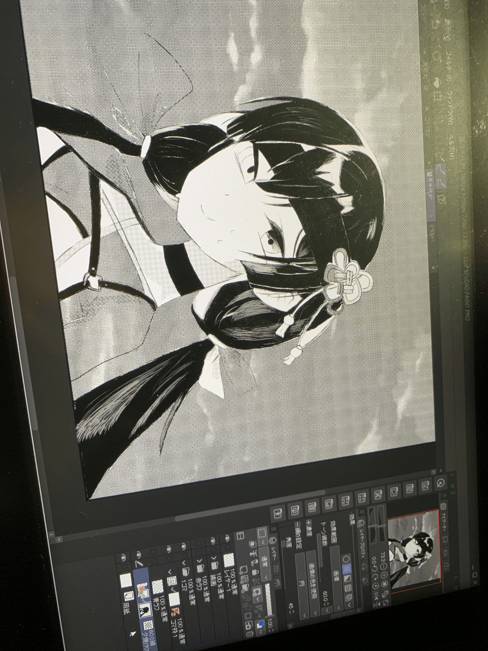 描いたキャラクターの後ろに背景を置きたいものの 白い部分に背景が映ってしまう Clip Studio Ask